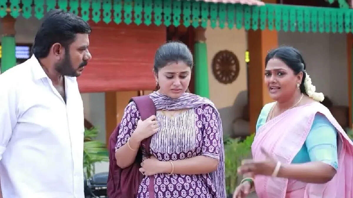 ஃபீல் பண்ணும் கோபி&hellip; விஜயாவை அலறவிட்ட ஸ்ருதி&hellip; வாயை கொடுத்து சிக்கிய மீனா..