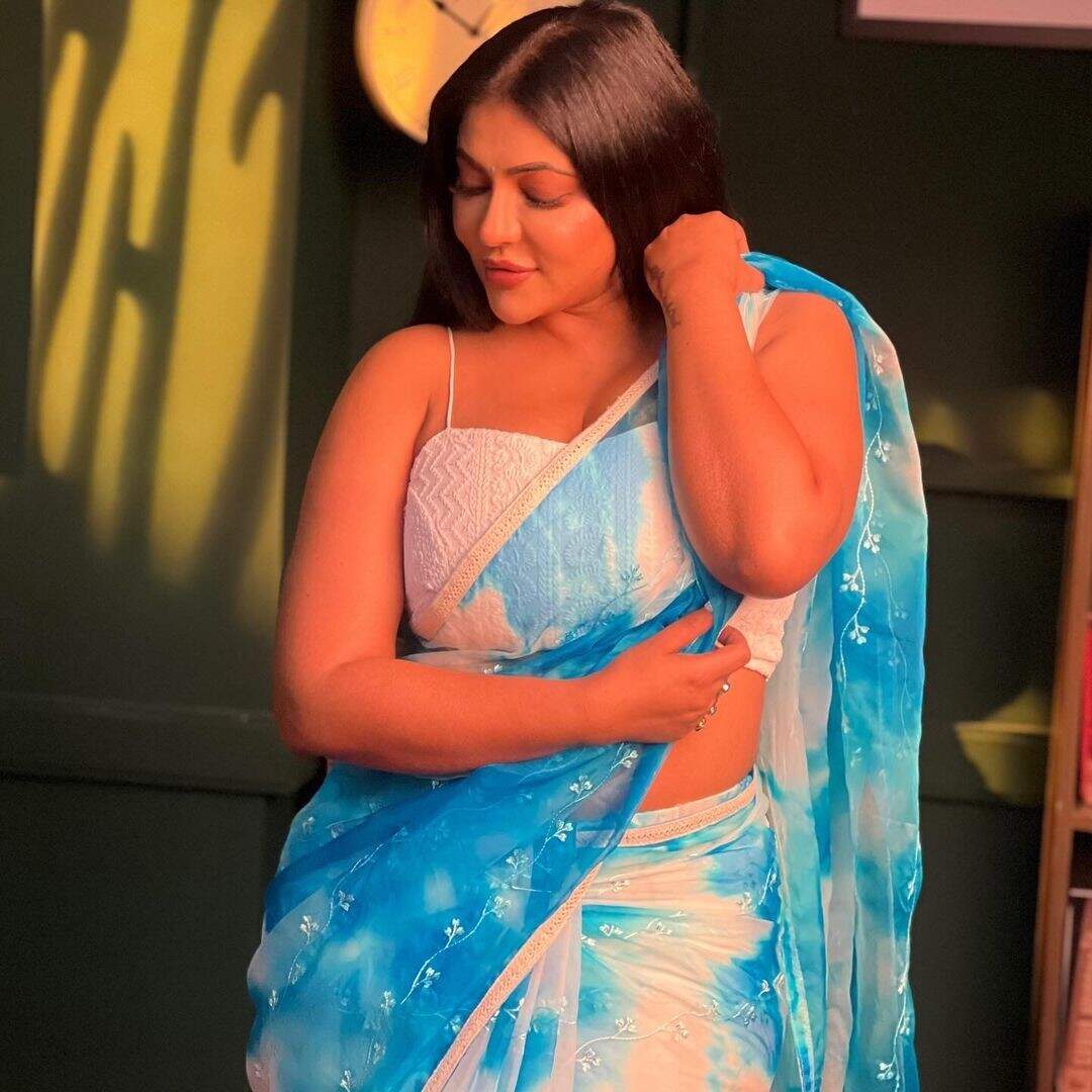பாக்க பாக்க என்னமோ பண்ணுது!.. வீக் எண்டில் வெறியேத்தும் ரேஷ்மா!..