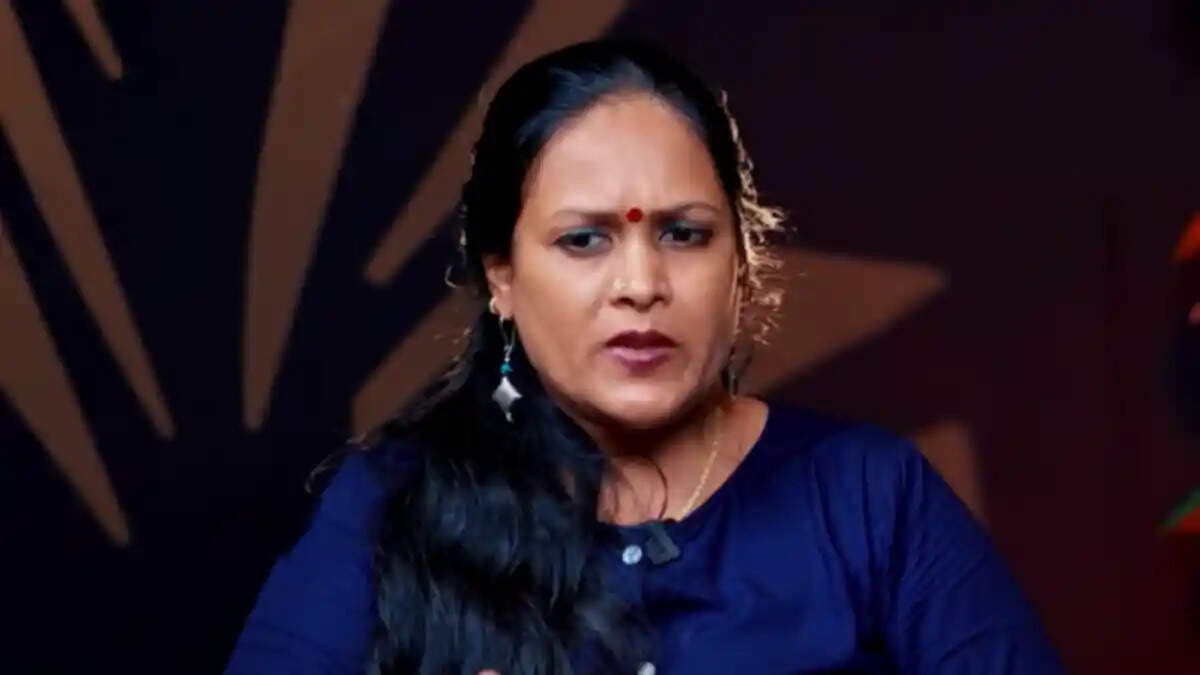 ஷகீலானு பேரு சொல்லவே கடுப்பா இருக்கு&hellip; ஹேமா கமிட்டி பத்தி அவங்க பேசலாமா? வெளுக்கும் பிரபலம்