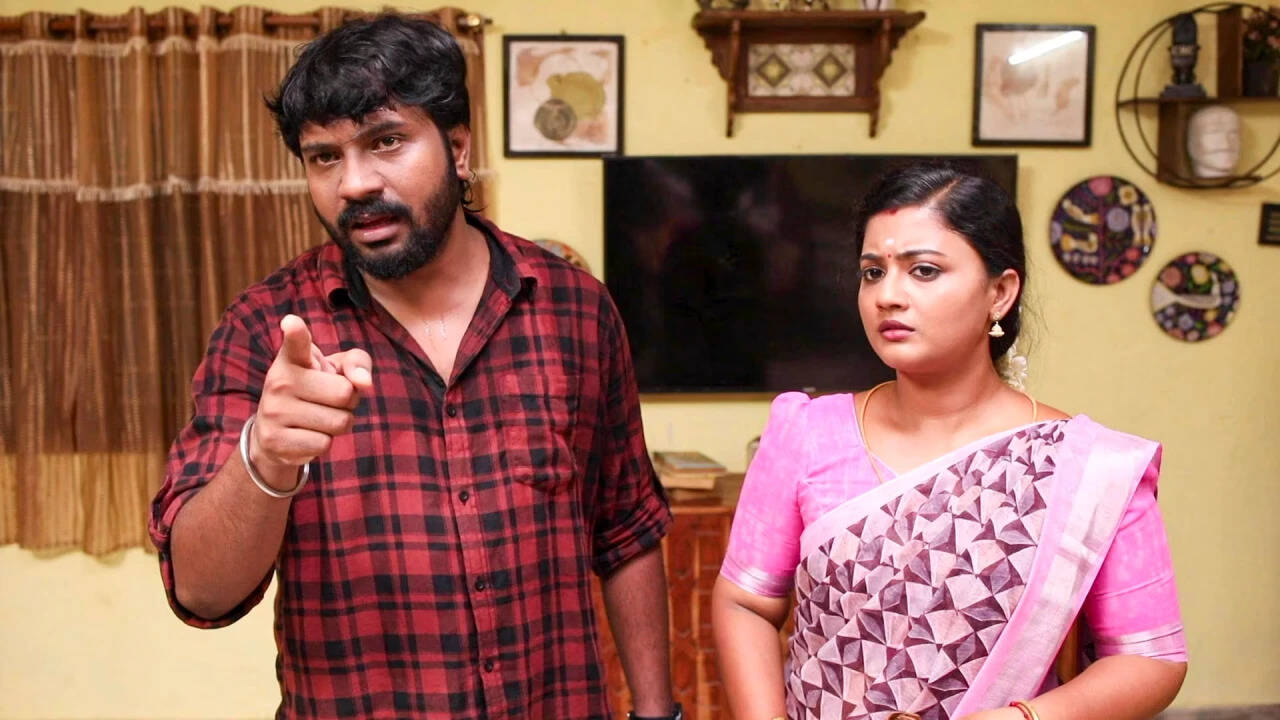வீட்டை விட்டு வெளியேறும் விஜயா குடும்பம்! மீனா - முத்து எடுக்க போகும் அதிரடி ட்விஸ்ட்!