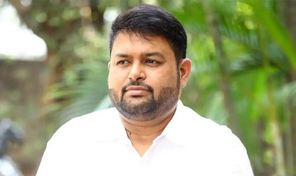 Pushpa 2:  திடீரென  &lsquo;புஷ்பா 2&rsquo;வில் செய்யப்பட்ட மாற்றம்! ரிலீஸ் தேதி நெருங்கும் நிலையில் இதெல்லாம் தேவையா?