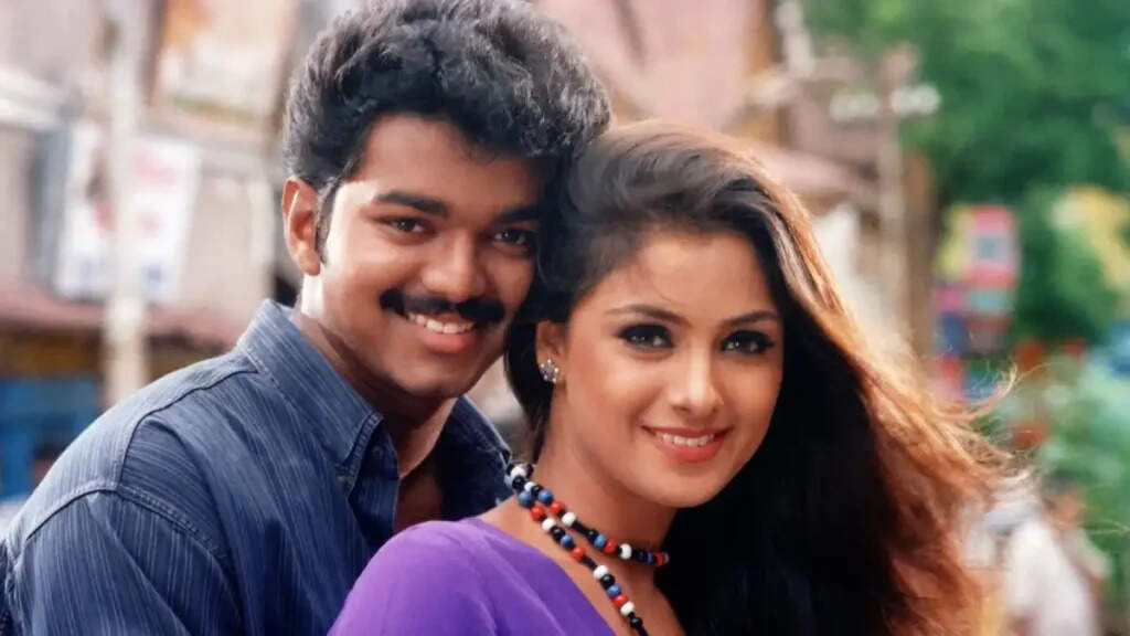 இன்னும் அப்படி ஒரு படத்த பார்க்க முடியுமா? விஜய் படத்த பற்றி பெருமையாக பேசிய கார்த்தி