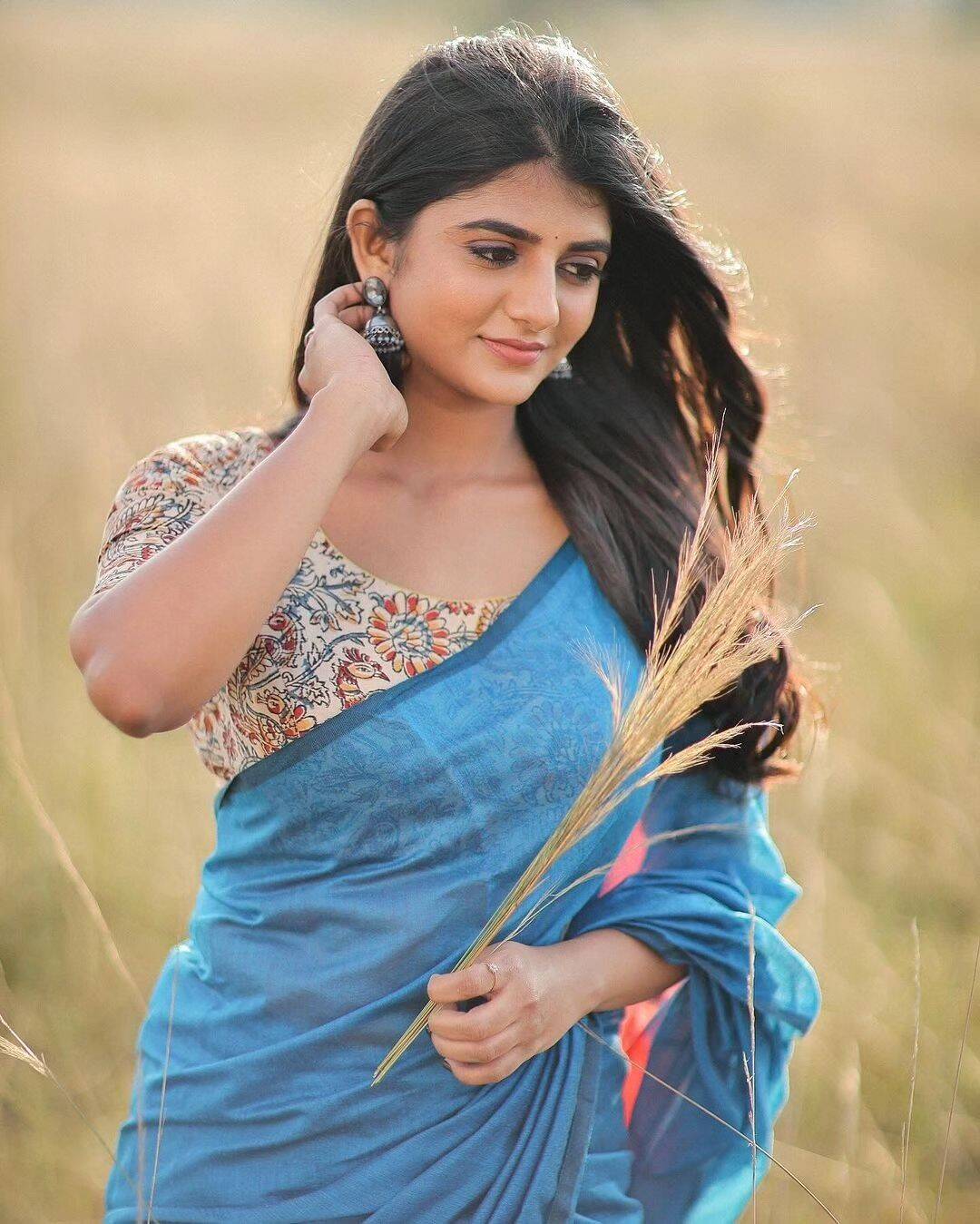 பிரீத்தா ஜிந்தாவ விட நீ க்யூட்டு!.. ரீல்ஸ் வீடியோ போட்டு சூடேத்தும் கேப்ரியல்லா...
