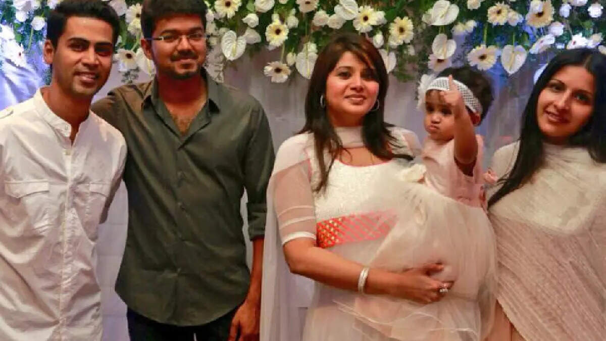 விஜய் என்னிடம் நாலுமுறை அப்படி பண்ணார்&hellip; சங்கீதா கிரிஷை சங்கடப்படுத்திய சம்பவம்&hellip;