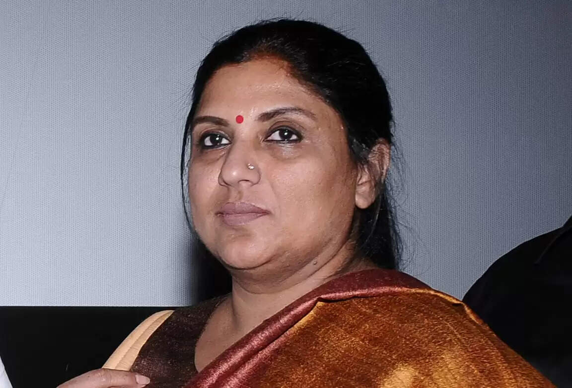 எவ்ளோ பெரிய ஹீரோனாலும் இந்த நடிகையின் ஷாட்தான் ஃபர்ஸ்ட்.. அந்தளவுக்கு ராசியான நடிகை யார் தெரியுமா?