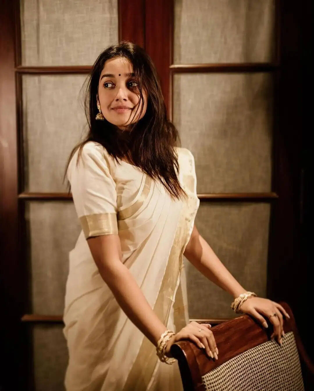 அடுத்த நயன்தாரா ரெடி!.. விஸ்வாசம் பட அனிகாவை பார்த்து அசந்து போன ஃபேன்ஸ்.. செம பிக்ஸ்!..