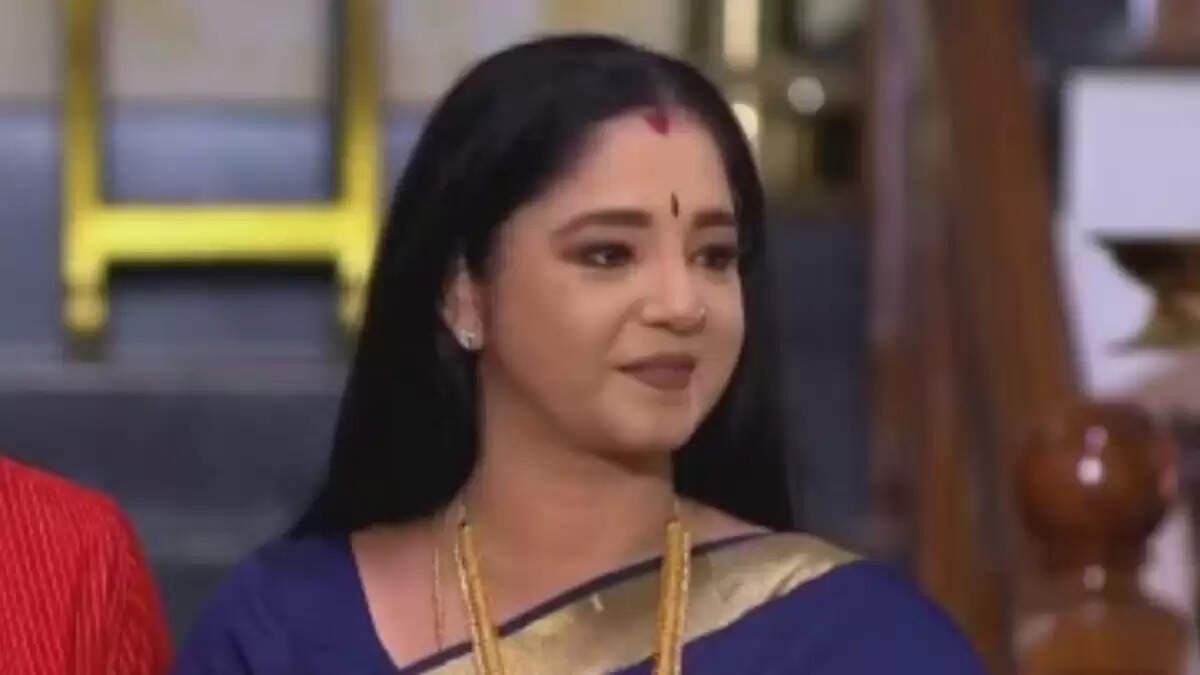 பிரபுவின் சின்ன வீடா கூட போக ரெடியா இருக்கேன்&hellip; அவர் மீது எனக்கு ஓவர் லவ்வு&hellip; ரொமான்டிக்காக பேசும் நாயகி!...