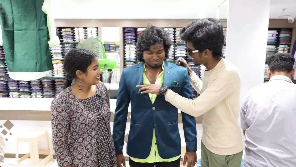 மாமனார் மாமியாருக்கு பர்ச்சஸ் பண்ண வந்த பாலா.. கூட வந்த பொண்ணு யாரு?.. வைரல் வீடியோ..
