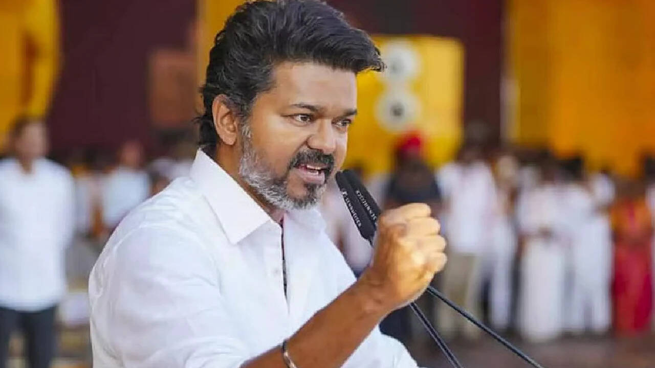 தவெகவுக்கு சப்போர்ட் செய்ததால் என் வாழ்க்கையே போச்சு&hellip; புலம்பும் சன் டிவி நடிகர்