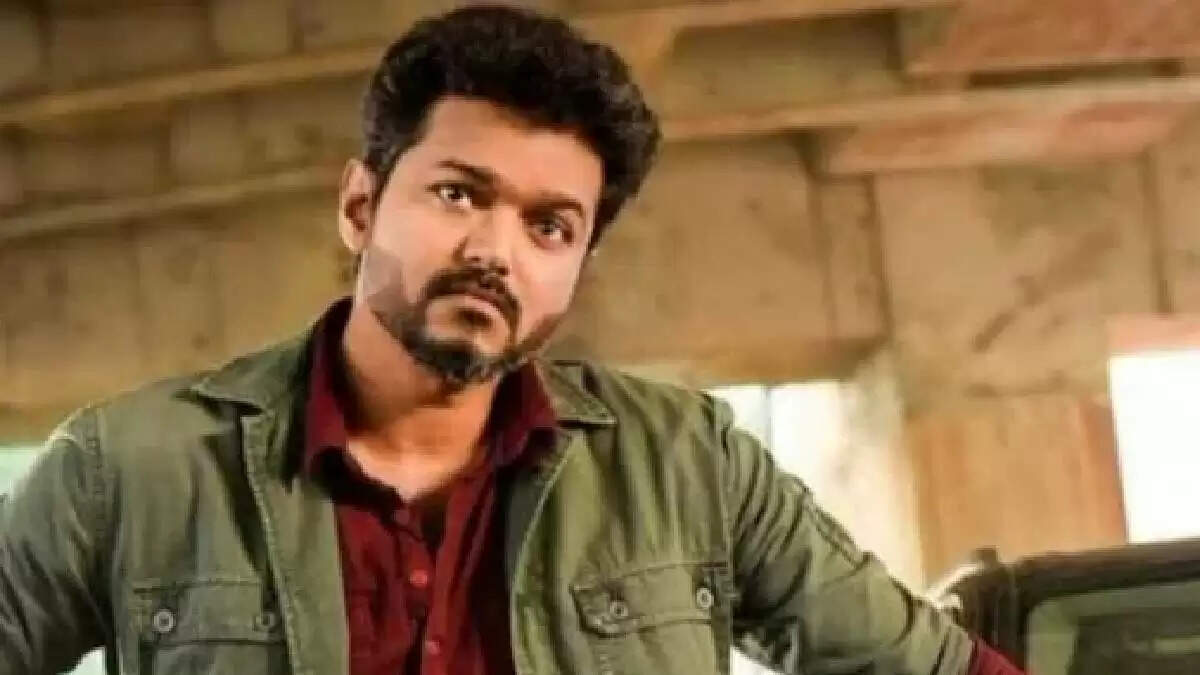 செத்த பாம்பை கூட அடிக்க தைரியமில்லாதவரா அந்த பிரபலம்? யாரைக் குறி வைக்கிறார் சத்யராஜ்?
