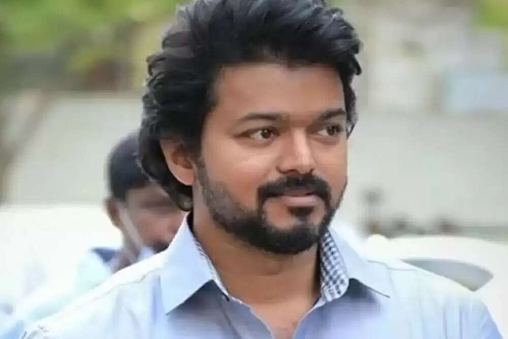 அரசியலில் குதித்த விஜய்க்கு அஜீத்தின் ஆதரவு இருக்குமா? சவால்களில் சாதிப்பாரா?