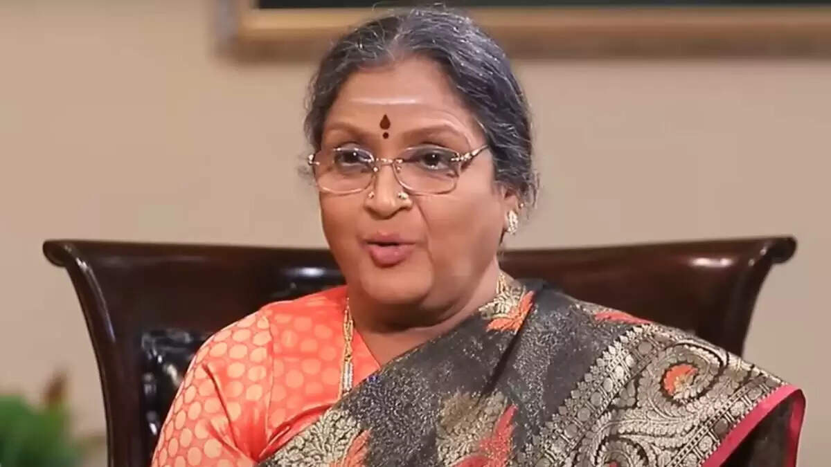ஏகப்பட்ட தூக்க மாத்திரை!.. தற்கொலைக்கு முயற்சி பண்ணேன்!.. நடிகை சொன்ன பகீர் தகவல்!...