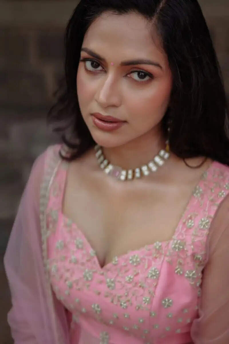 Amala Paul: என்றும் இளமையுடன் அமலாபால்... லேட்டஸ்ட் புகைப்படங்கள் வைரல்