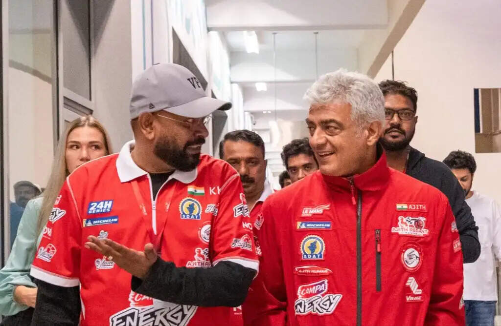 Ajith: சொந்த செலவில் புரோமோஷன் தேடும் AK! அபுதாபியில் குவியும் திரைப்பிரபலங்கள்