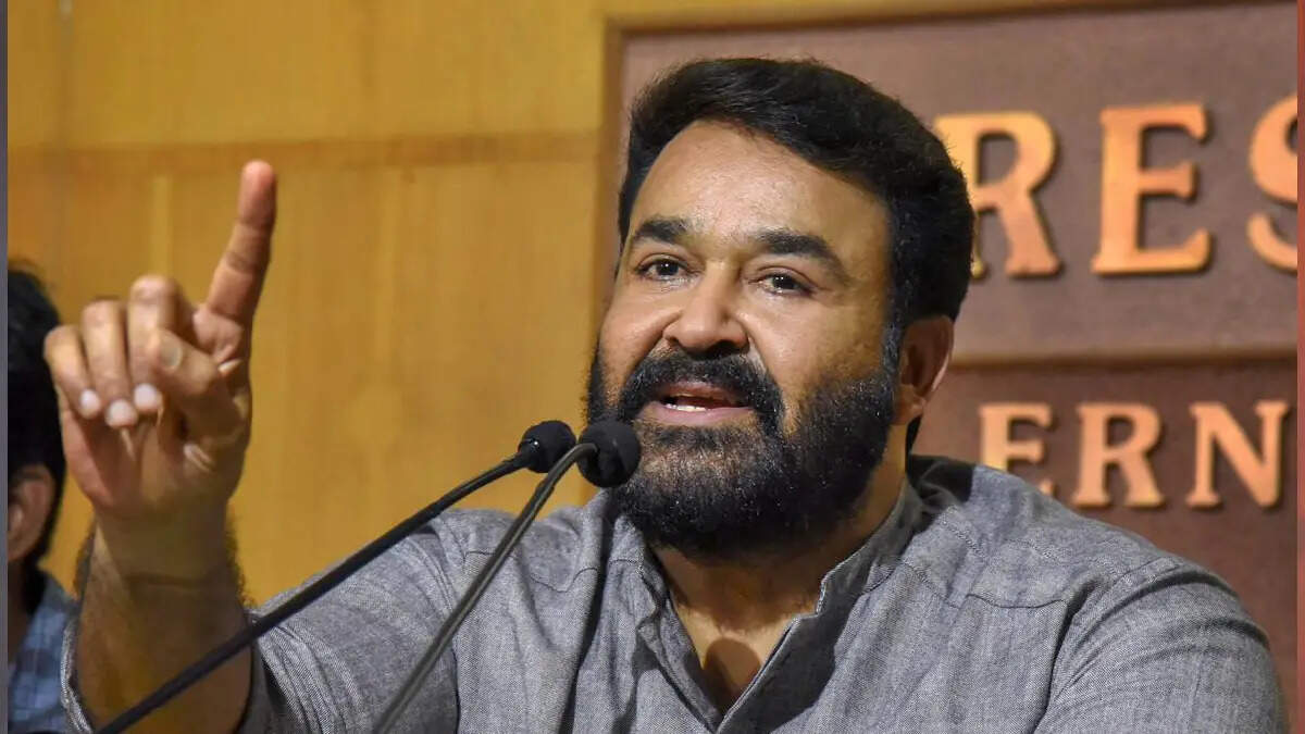 மலையாளத்தில் கிழட்டு நடிகர்கள் செஞ்சதுதான் அராஜகமே&hellip; வெளுத்து வாங்கும் பிரபலம்