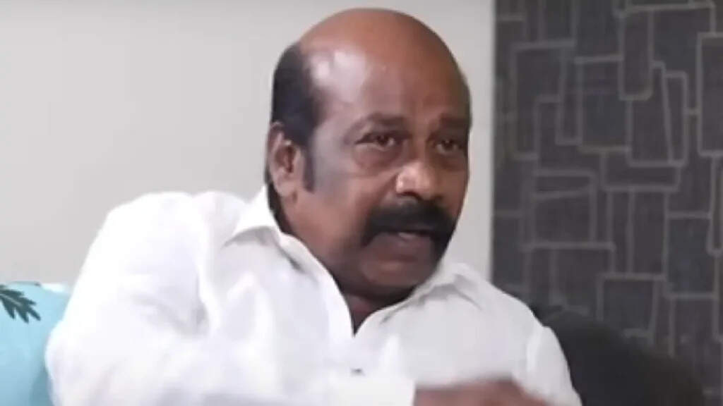 மகாநதி படத்தைப் பார்த்துட்டு தயாரிப்பாளர் செய்த ரகளை...! கமல் வீட்டுக்கே போயிட்டாரே..!