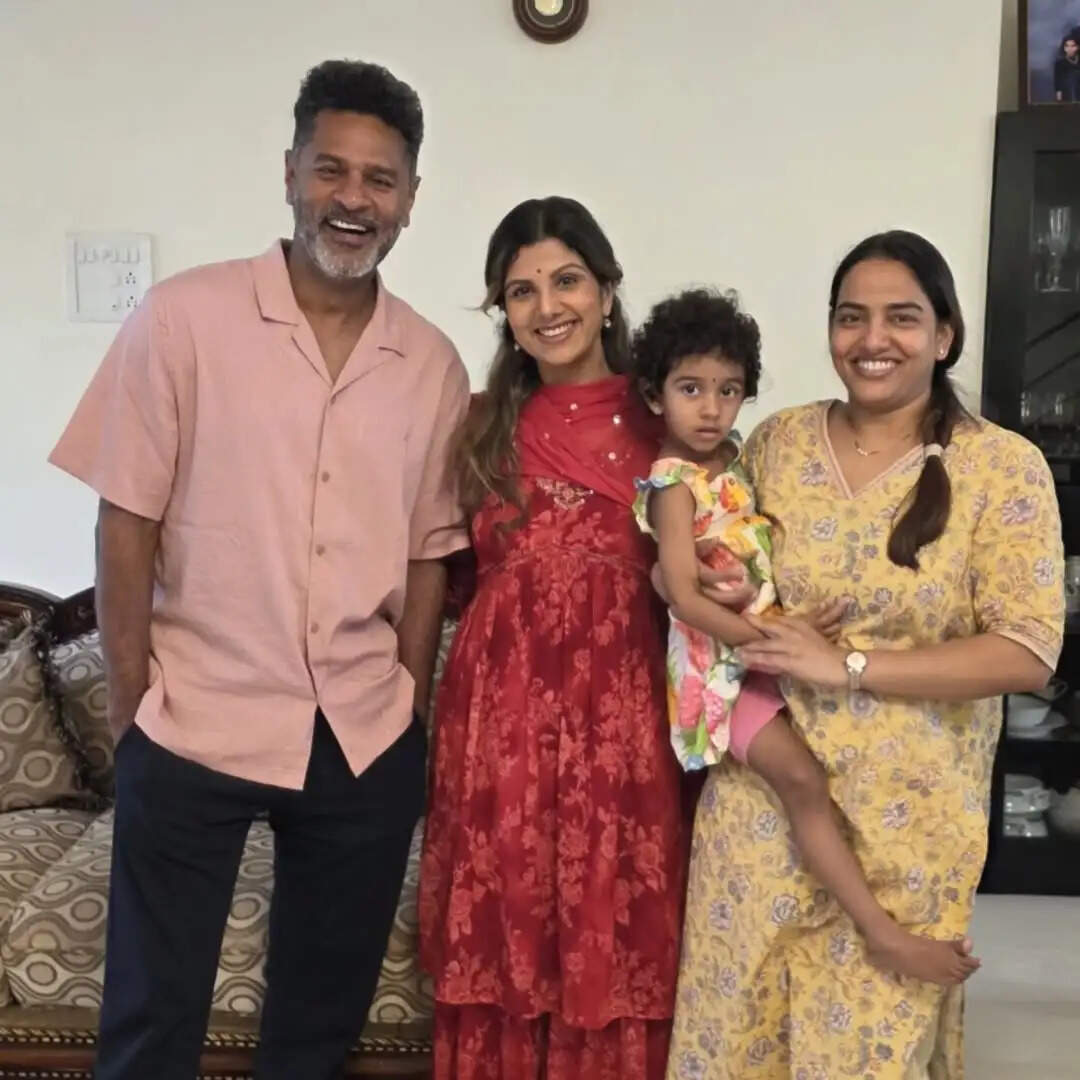 பிரபுதேவாவின் மனைவி, மகளுடன் நடிகை ரம்பா வெளியிட்ட க்யூட் புகைப்படங்கள்
