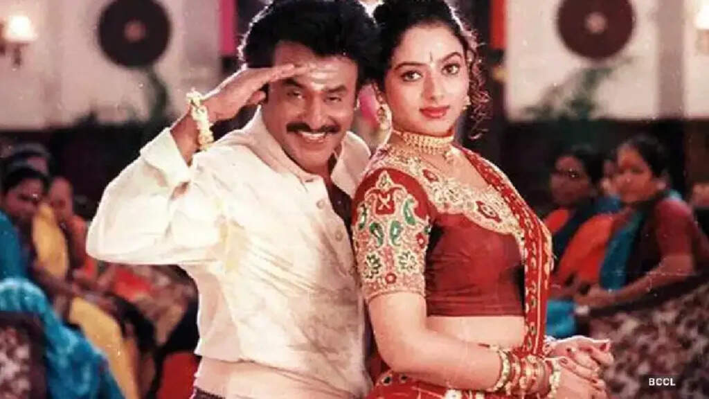 ரஜினி முகத்தை நேருக்கு நேர் பார்க்க முடியாத மனோரமா... சாதாரண பிரச்சனையா அது..!
