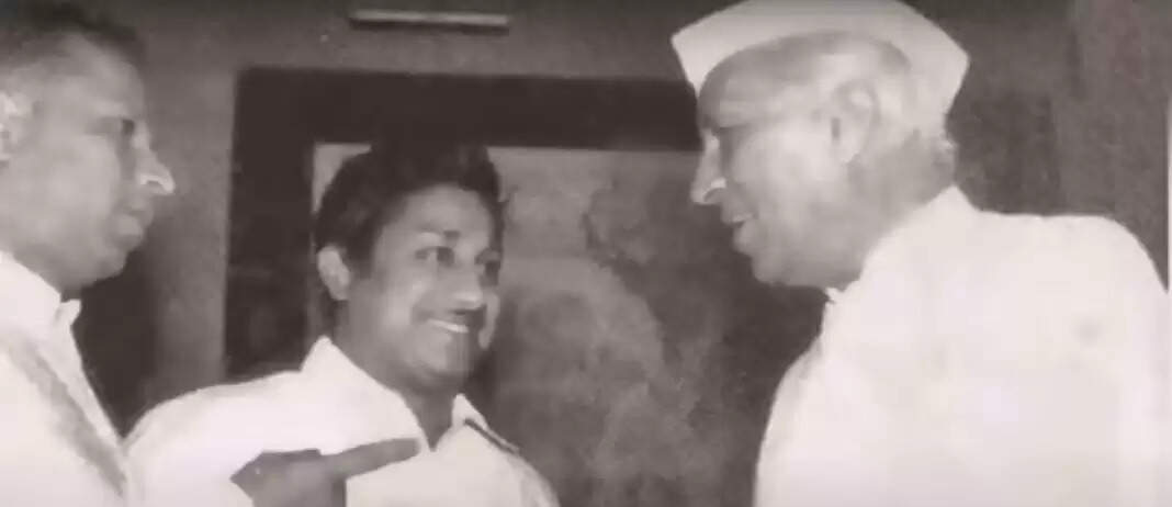 நிஜத்திலும் கர்ணனாக வாழந்த நடிகர் திலகம்!.. ஆனா படத்துக்கு வந்ததுதான் சோகம்...!