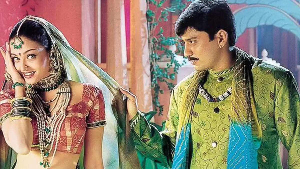 ஒரே ஆண்டில் இரண்டு வெள்ளி விழாப்படங்கள்... பட்டையைக் கிளப்பிய டாப் ஸ்டார்..!