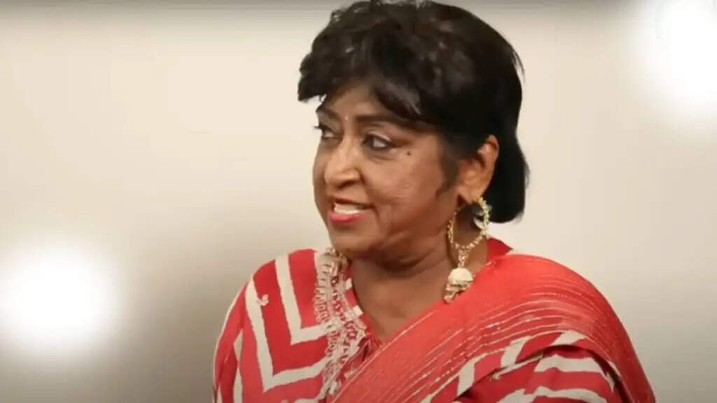 எத்தனை தடவ சொன்னாலும் இடுப்பை அப்படி ஆட்டிட்டு வர முடியல!... 'அரங்கேற்றம்' பிரமீளா கண்ணீர்