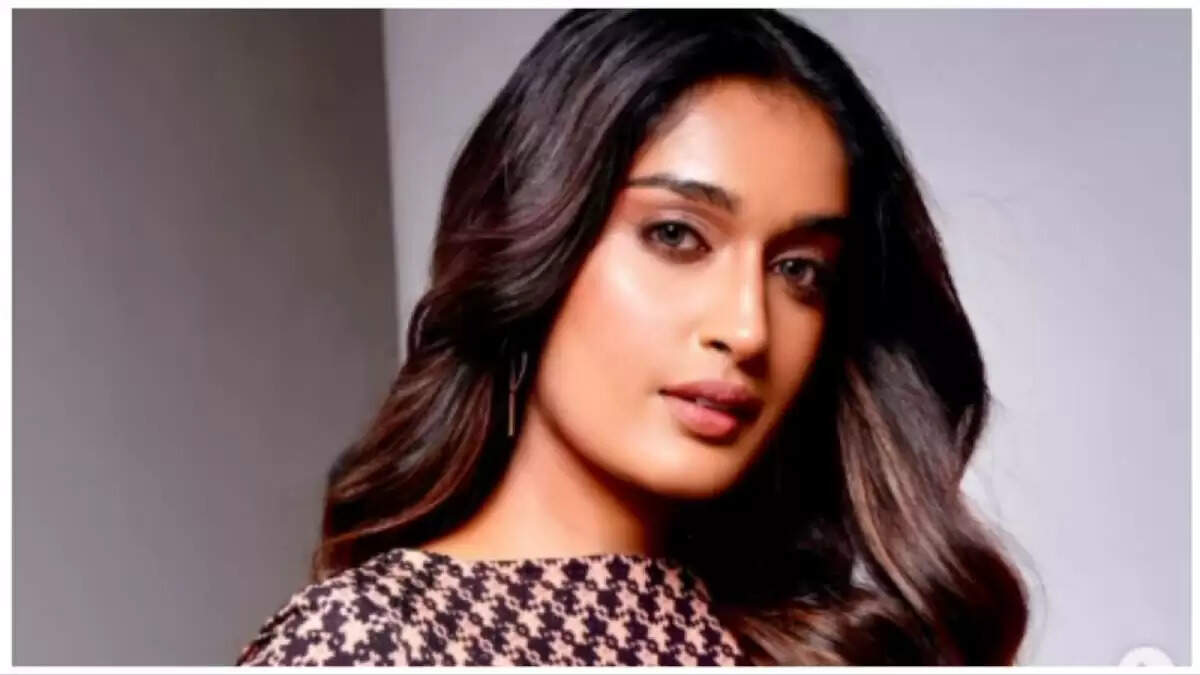 முன்னணி நாயகிகளுக்கு நோ.. அந்த இன்ஸ்டா பிரபலத்தினை நாயகியாக்கிய அதர்வா&hellip; அடடா!