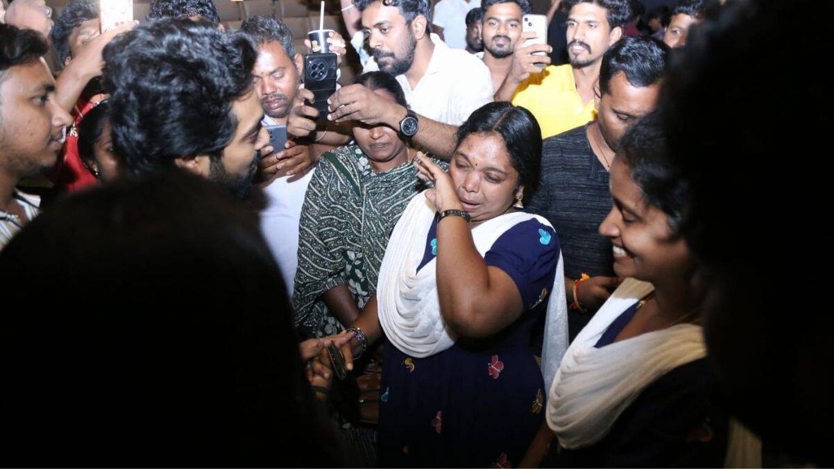 கண்ணீர் விட்ட ரசிகை&hellip;தேற்றி அனுப்பிய ஜி.வி.பிரகாஷ்