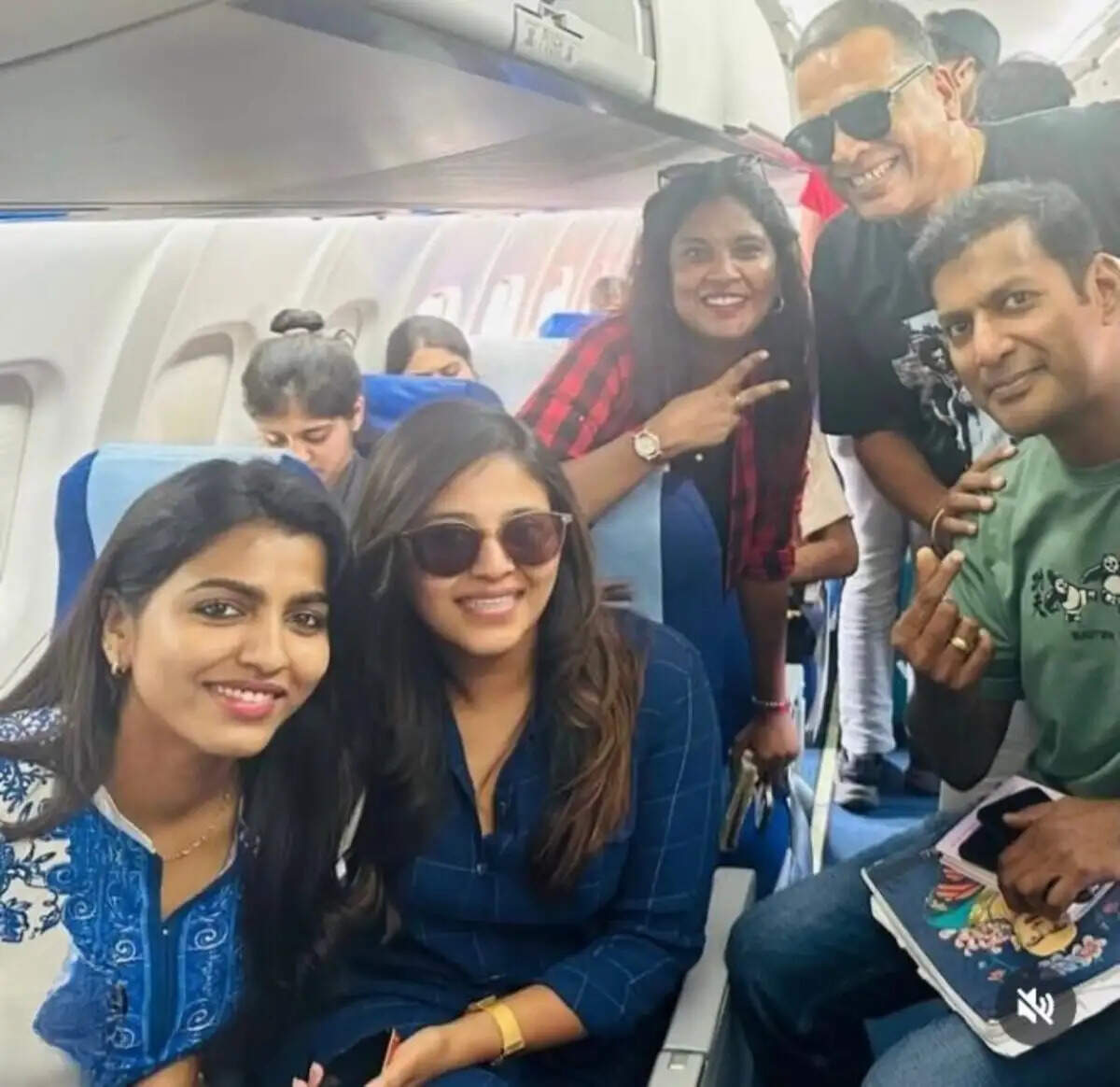 ஈகோ இல்லாத அஞ்சலி… விஷால் கொடுத்த மகுடம் ஃபர்ஸ்ட் சிங்கிள் அப்டேட் இதோ!