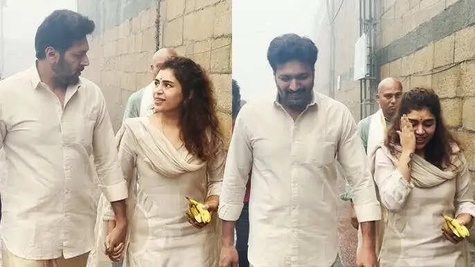 இது மனித காதல் அல்ல…. கட்டியணைத்து ஜெயம் ரவி PROPOSE - LATEST வீடியோ!