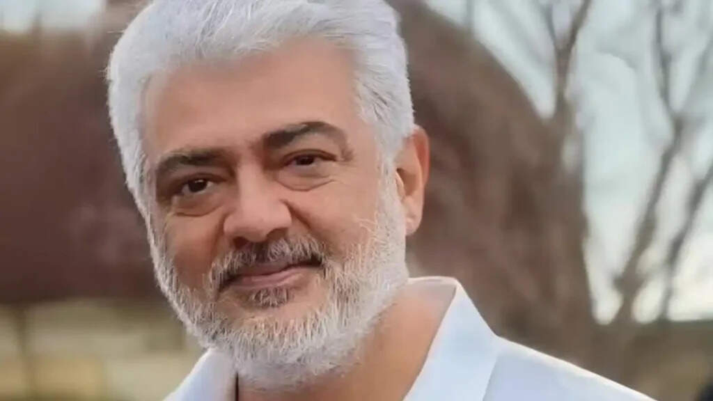 நடிகர்களுக்குப் பட்டம் தேவையா? மக்களைக் கேலிக்கூத்து ஆக்குற வேலை..! பொங்கும் பிரபலம்