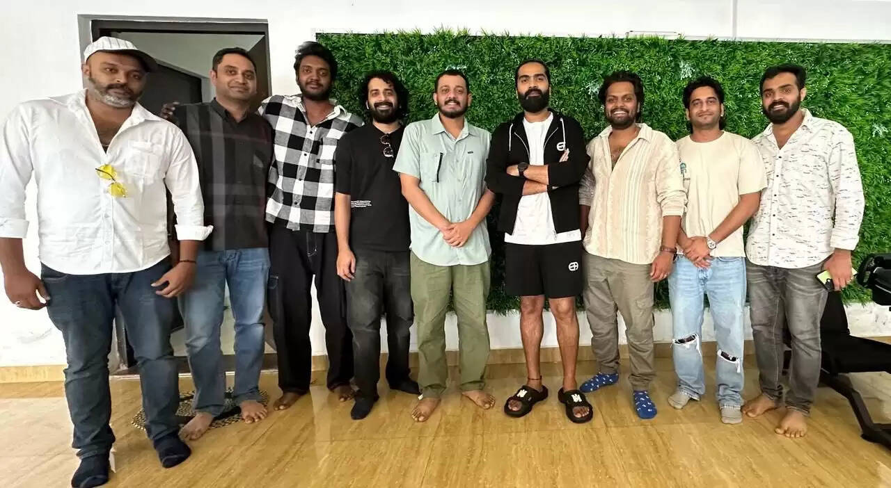 குருவை பார்த்துட்டு சிஷ்யனை பார்க்காமல் விட்டா எப்படி!.. மஞ்சுமெல் பாய்ஸ் என்ன இங்கேயே டேராவா?..