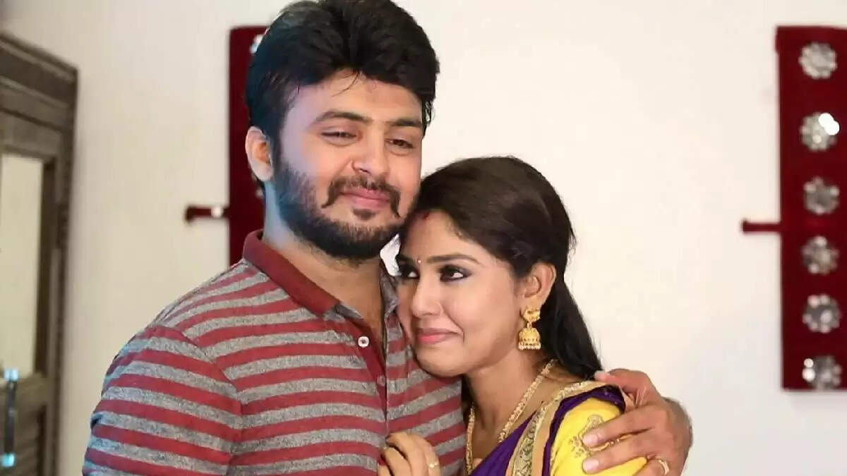 விலகிய வசந்த் வசி&hellip; மீண்டும் பாண்டியன் ஸ்டோர்ஸ் வரும் முதல் சீசன் நடிகர்&hellip; களைக்கட்டும் போகும் கூட்டணி..