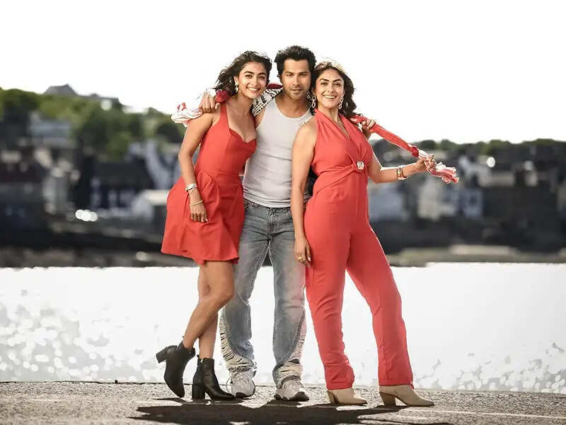 Hai Jawani Toh Ishq Hona Hai