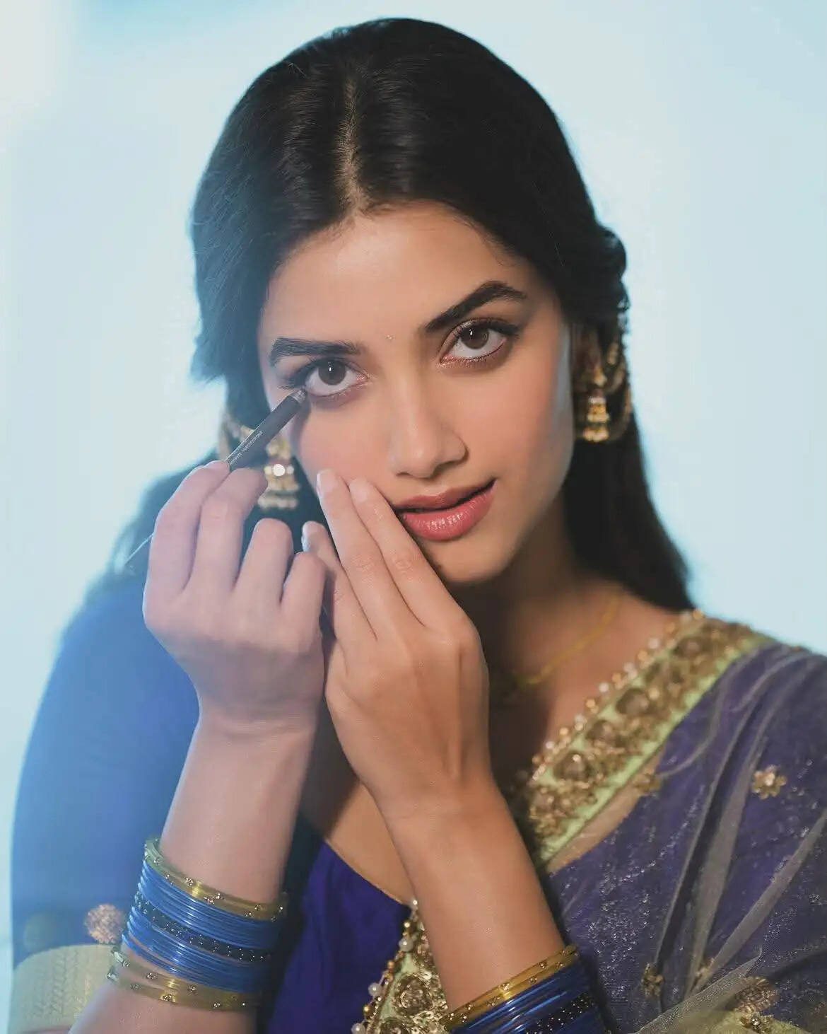Bhagyashri Borse 3