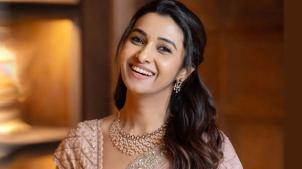 priya bhavanai