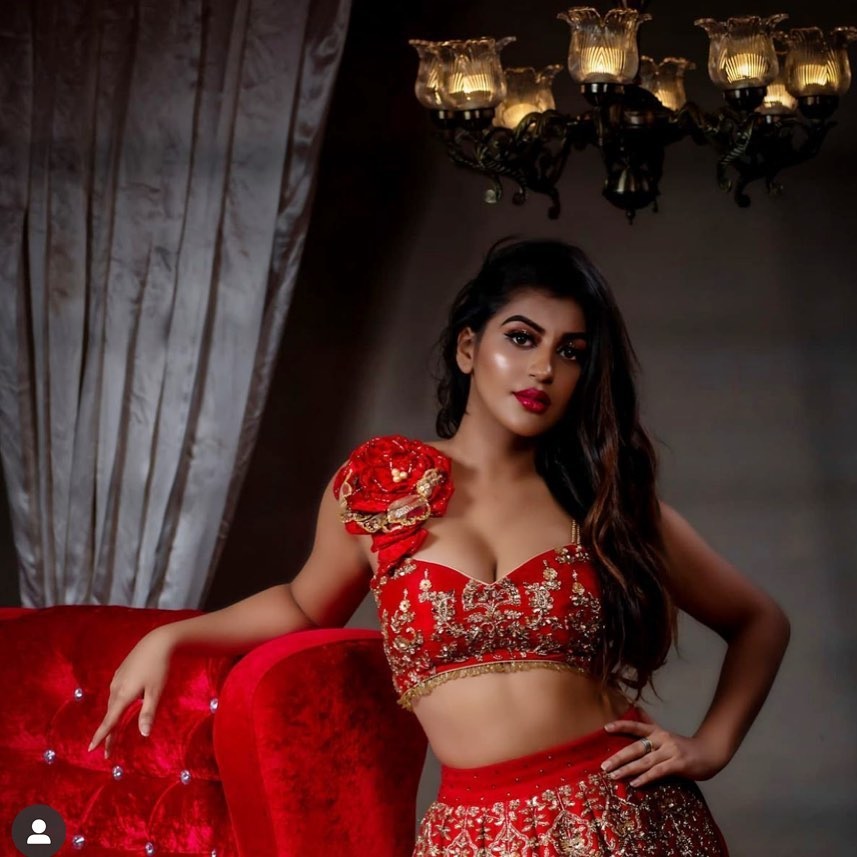 yashika anand