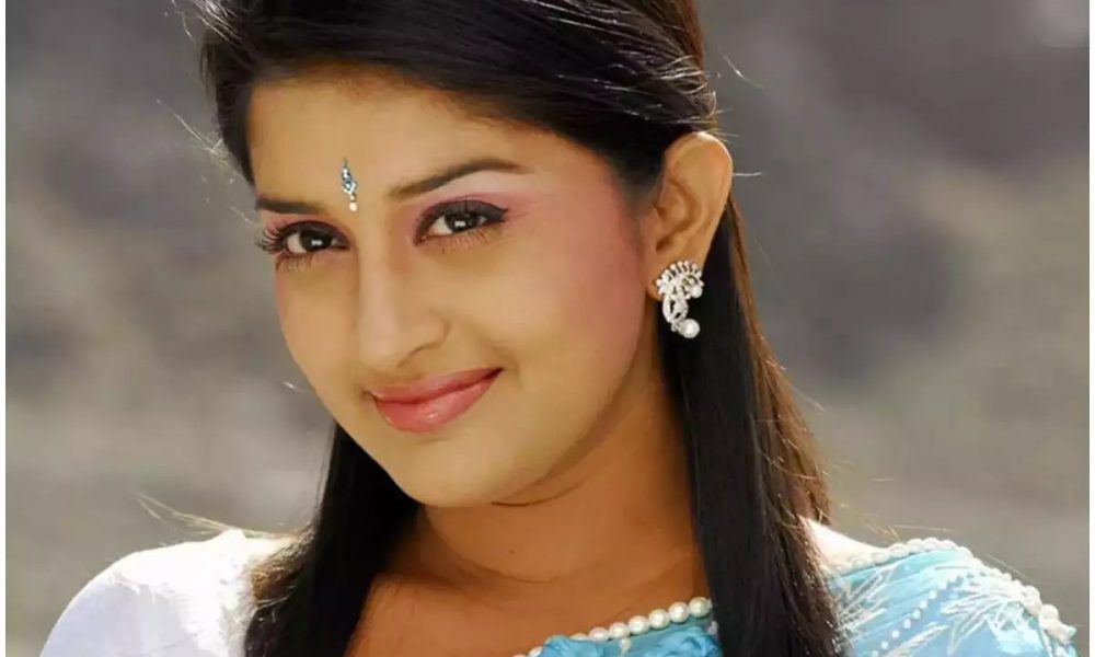 வாவ்…அதே குறும்பு.. அதே அழகு…க்யூட்டாக நடனம் ஆடி வீடியோ போட்ட மீரா ஜாஸ்மின்…