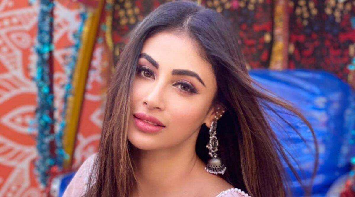 mouni roy