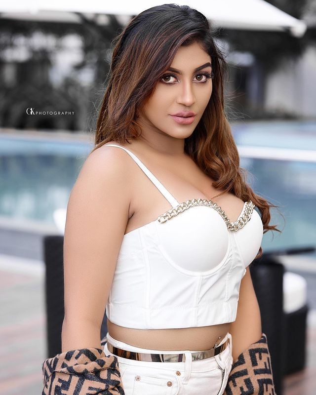 Yashikaanand Nude - Who was the first to strip you naked? This is the answer that Yashika said  .. - Time News
