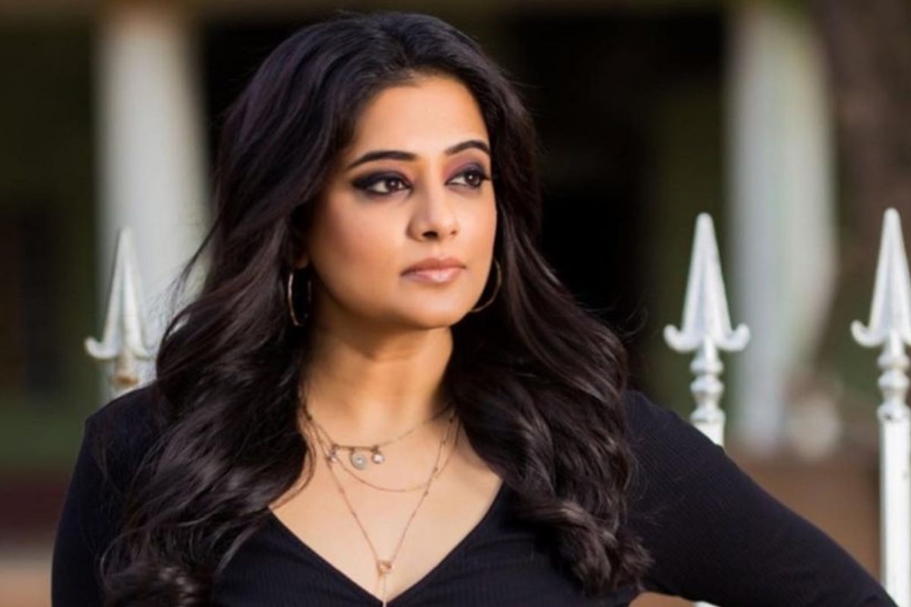 priya_main_cine