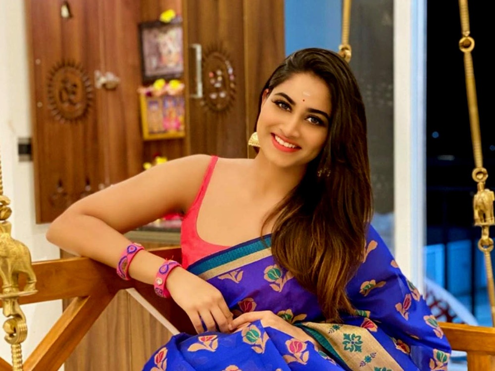 shivani_main_cine