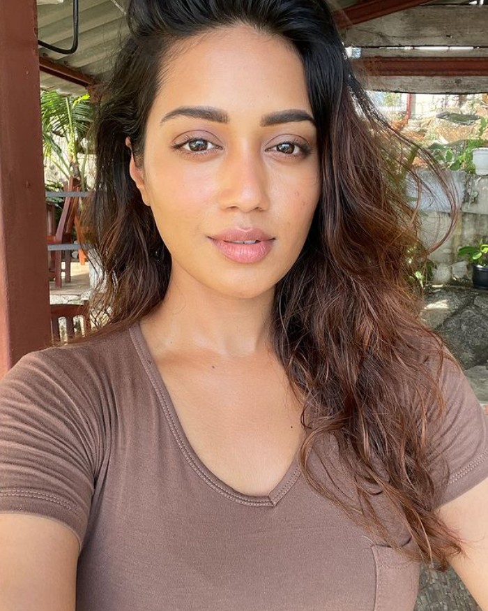 nivetha 1