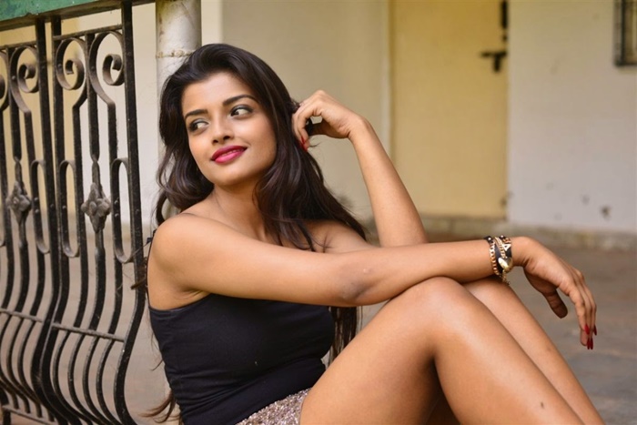 ashna zaveri