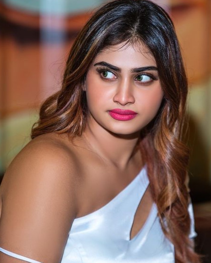 shivani 1