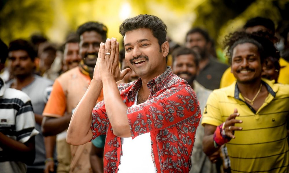 ”மெர்சல்” படம் குறித்து சர்ச்சை எழுப்பும் இயக்குனர்…! சரமாரியாக திட்டிய விஜய் ரசிகர்கள்….