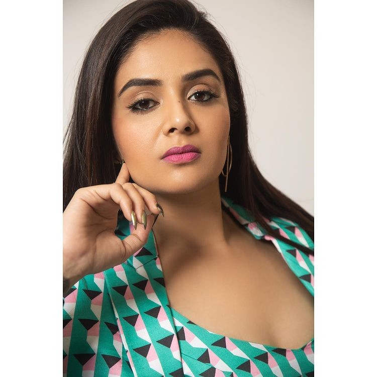 sreemukhi