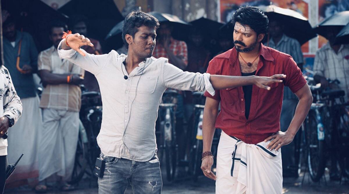 ஆசையாக கேட்ட அட்லீ... சில கண்டிஷன்களுடன் ஓகே சொன்ன தளபதி... ஆசையாக கேட்ட அட்லீ... சில கண்டிஷன்களுடன் ஓகே சொன்ன தளபதி...