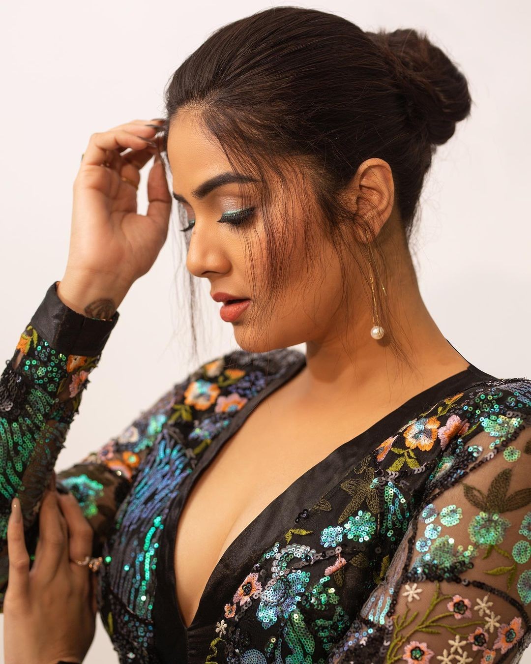 sreemukhi