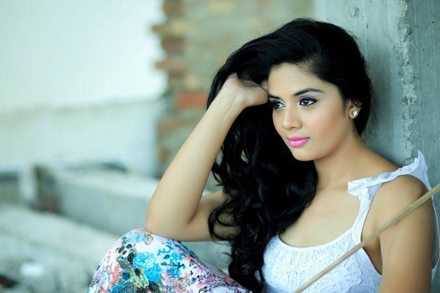 sreemukhi