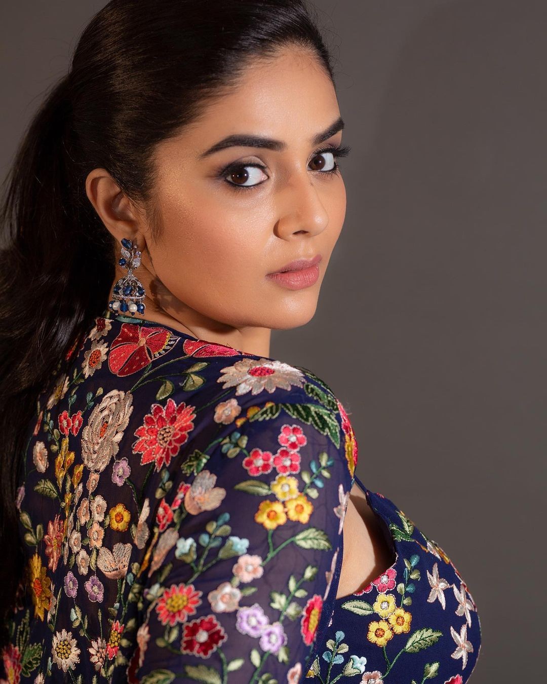 sreemukhi